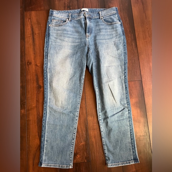 LOFT Women's Boyfriend Jeans - Medium Wash - Picture 1 of 10